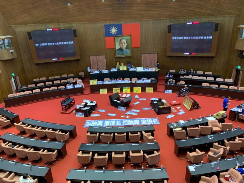 ▲國民黨團佔領議場,已經進入第三天。