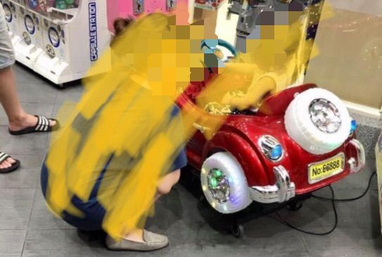 ▲婦人憤怒向對方表示「你教育才失敗」。(圖/翻攝自臉書社團
