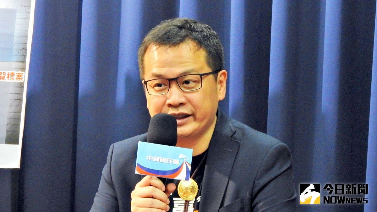 ▲國民黨革命實踐研究院院長羅智強在臉書上揭露，NCC開始研擬「網管法草案」，未來將針對網路影音及輿論內容進行控管，也讓羅智強直言「蔡英文，妳瘋了嗎？」（圖 / 記者陳弘志攝）