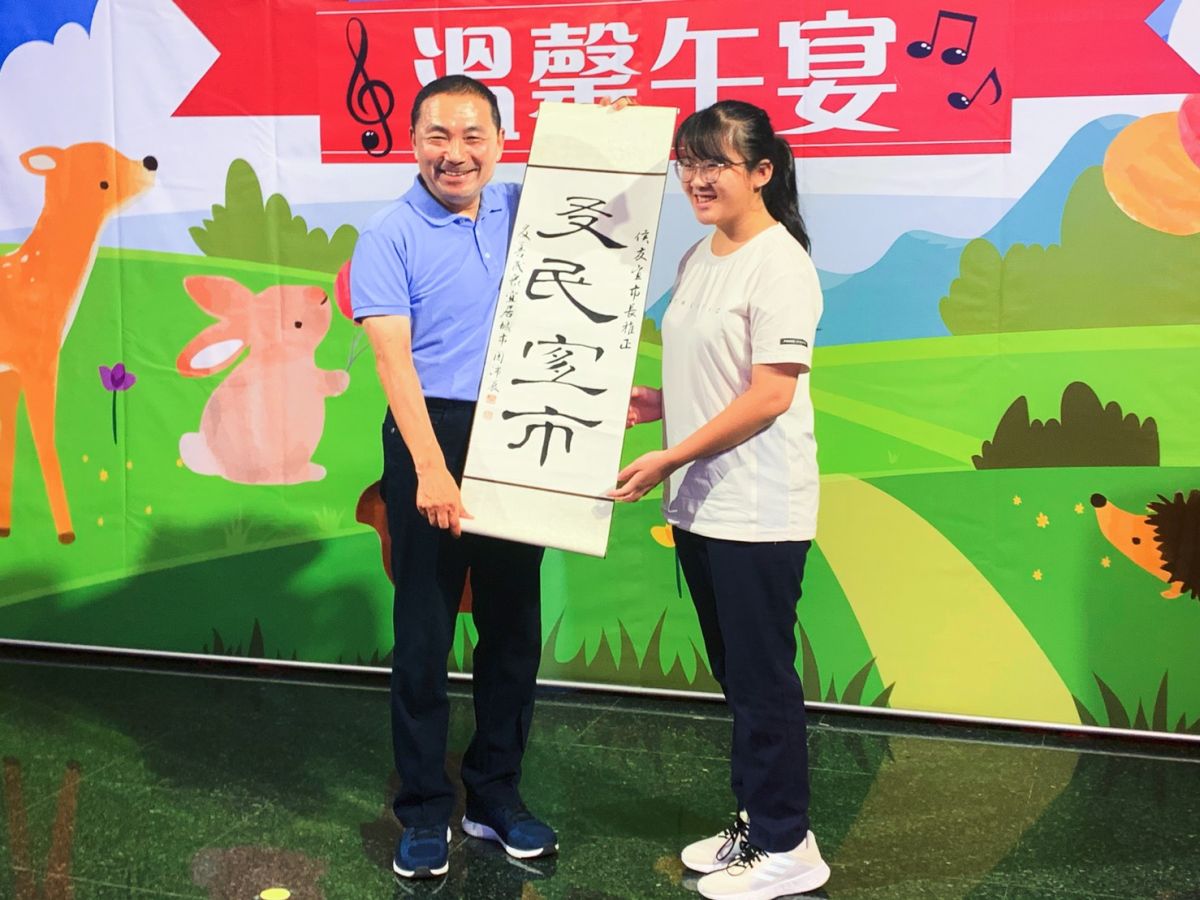 ▲重慶國中的周沛辰因出身清寒家庭，靠著書法作品拿下國內外各項大獎，改善家中經濟狀況。（圖／記者宋原彰攝，2020.07.16）