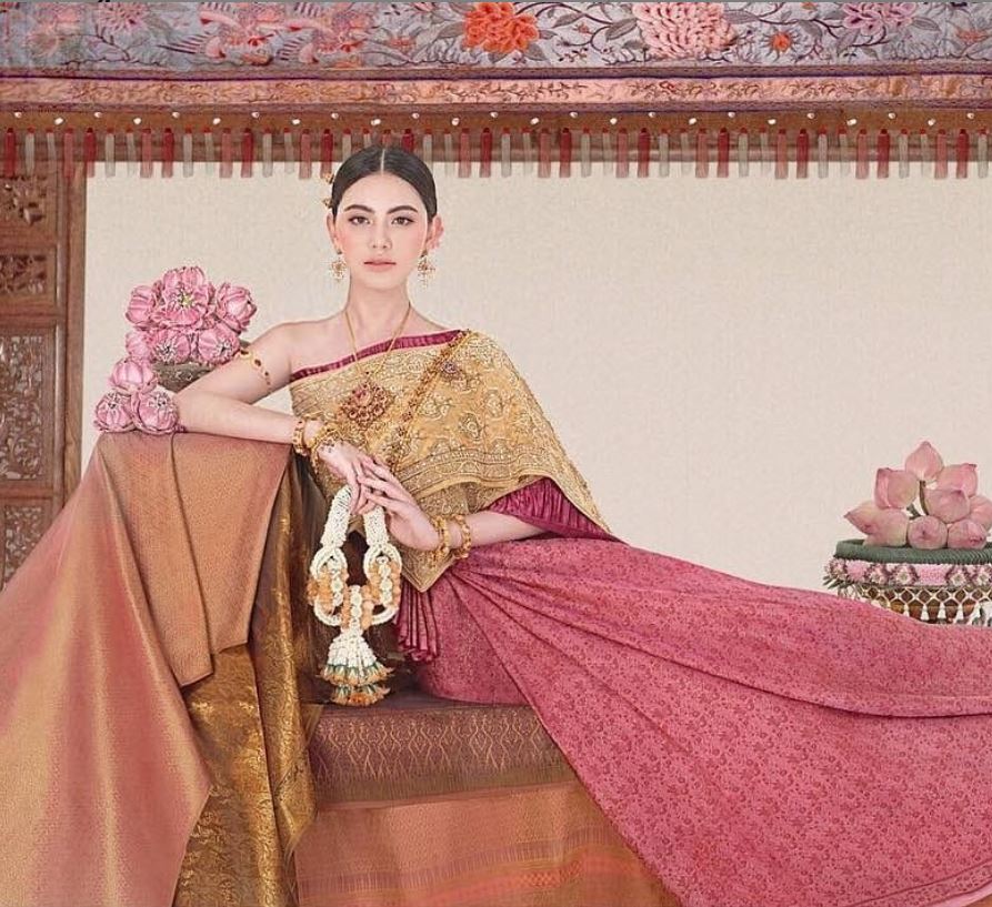 ▲博丁第一中學（Bodindecha (Sing Singhaseni) School）在推特上以#廢除跪拜為號召，希望能獲得網友支持，好讓校方能夠廢除跪拜儀式。（圖／翻攝自IG）