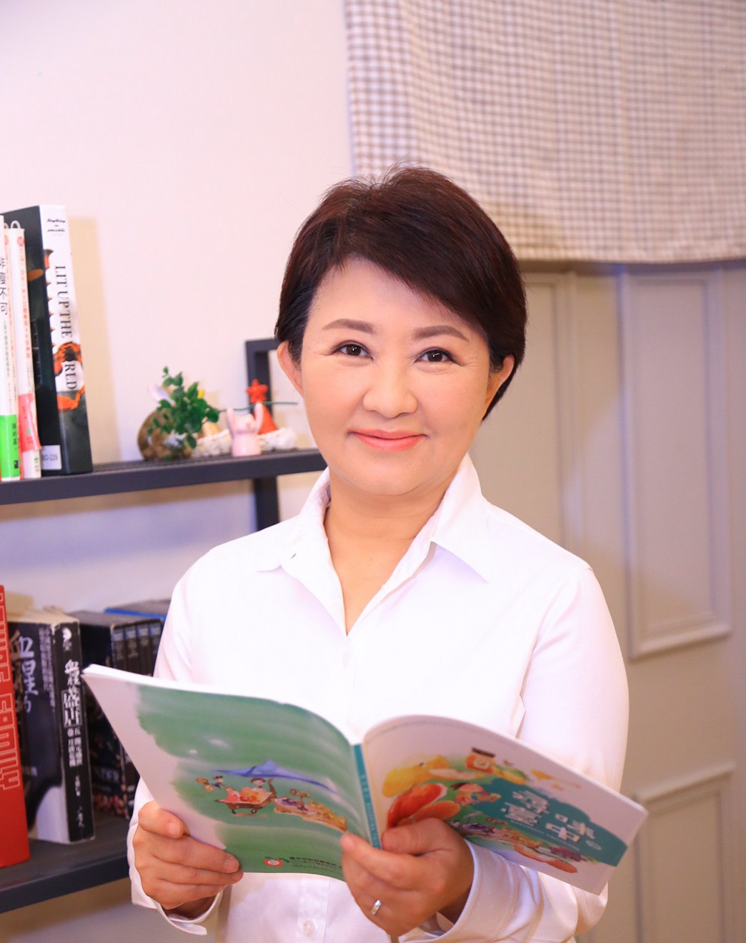 ▲市長盧秀燕說，書房可放鬆思考也是激發施政創意的空間。(圖／市政府提供)