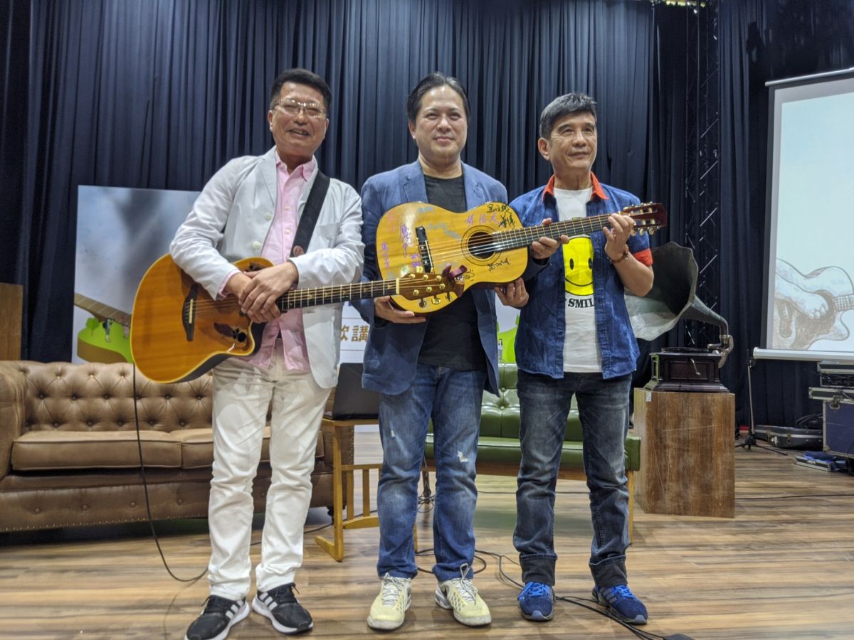 ▲民歌45「一日眷村聽民歌典藏展」今(18) 日於新北市空軍三重一村熱鬧開展，新北市副市長吳明機親臨現場。（圖／新北市文化局提供）