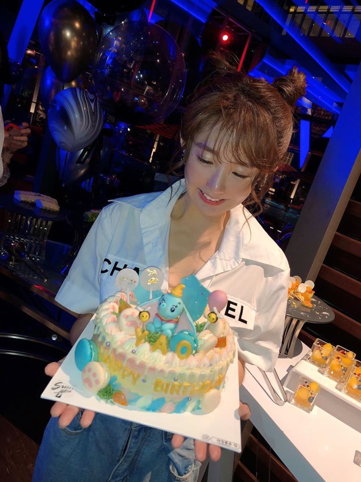 ▲瑤瑤慶祝30歲生日，分享收到的小飛象蛋糕。（圖／瑤瑤臉書）