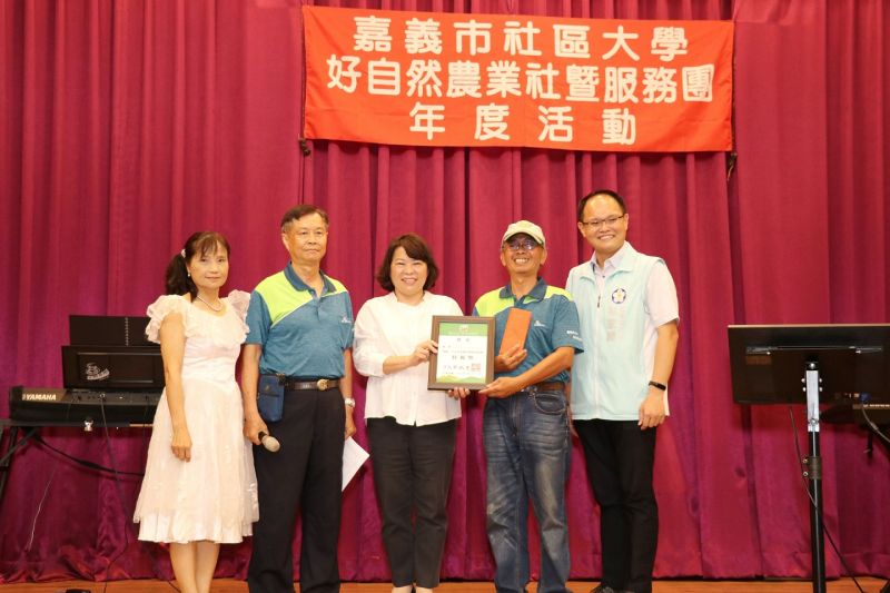 自然農法實踐在生活中 社區大學辦蔬果選美、互助市集