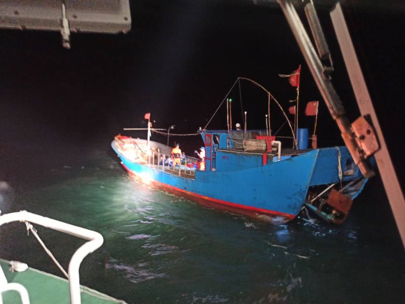 陸漁船進入金門北碇島非法捕漁　將面臨三十萬罰鍰
