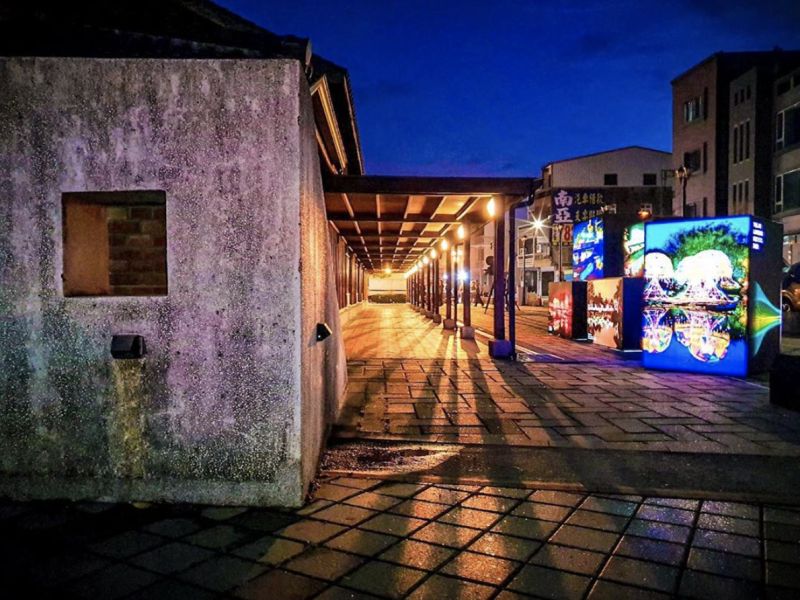 ▲永成戲院夜景（IG/@running_and_riding_rab)