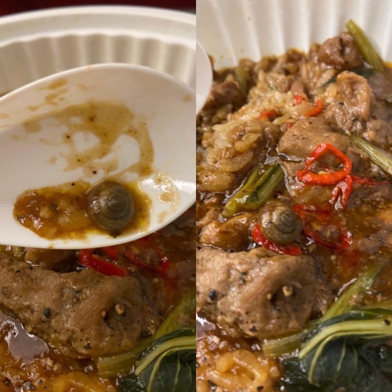 ▲超商微波食品發現蝸牛殼。(圖/翻攝自