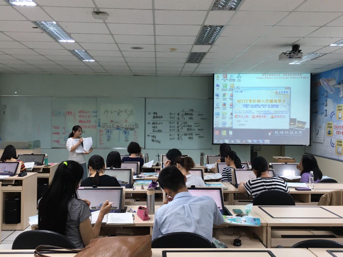 ▲致理科技大學商務管理學院於19日開辦大學社會責任USR新住民翻轉人生計畫，藉由該校商務領域專長與豐富教學經驗，協助新住民培養白領職能。（圖／致理科技大學提供）