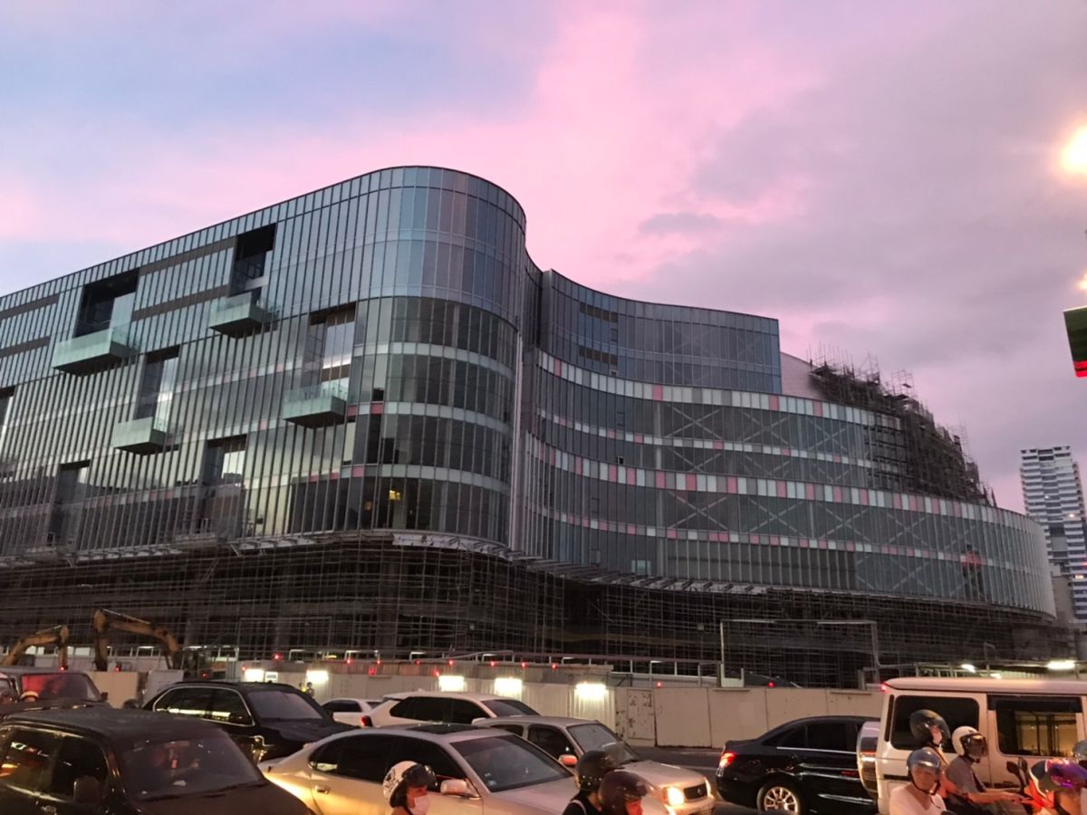 ▲遠雄原本在大巨蛋投資計畫書中表明，10月起將進行試營運，不過體育局23日表示，10月試營運一事確定跳票。（資料照／NOWnews資料照片）