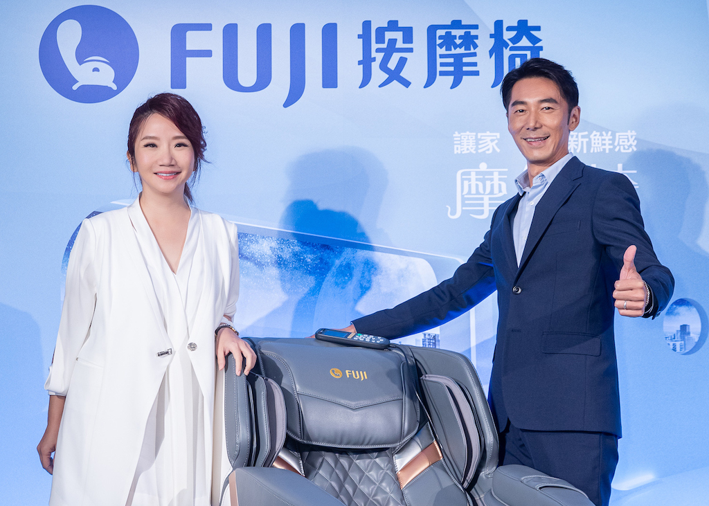 ▲李李仁（右）和陶晶瑩（陶子）合體出席記者會，被問到三倍券，2人想法大不同。