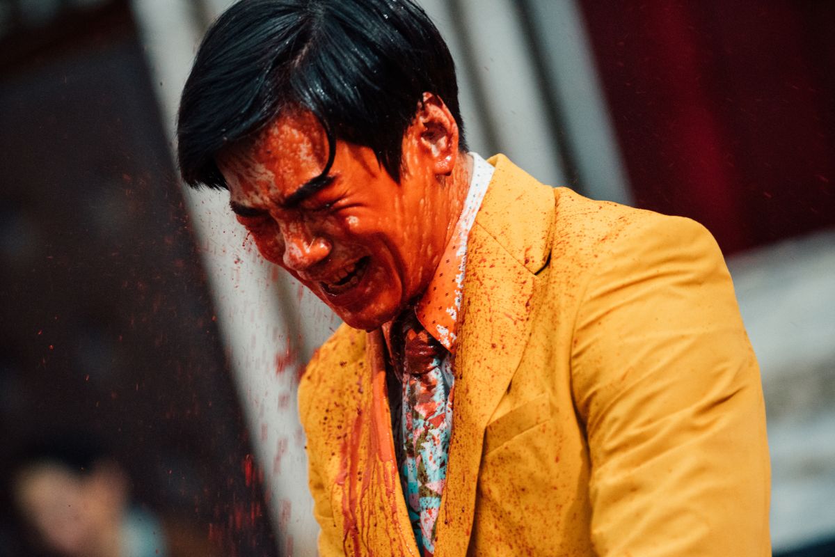 ▲禾浩辰被活屍的血狂噴。（圖／華映娛樂）