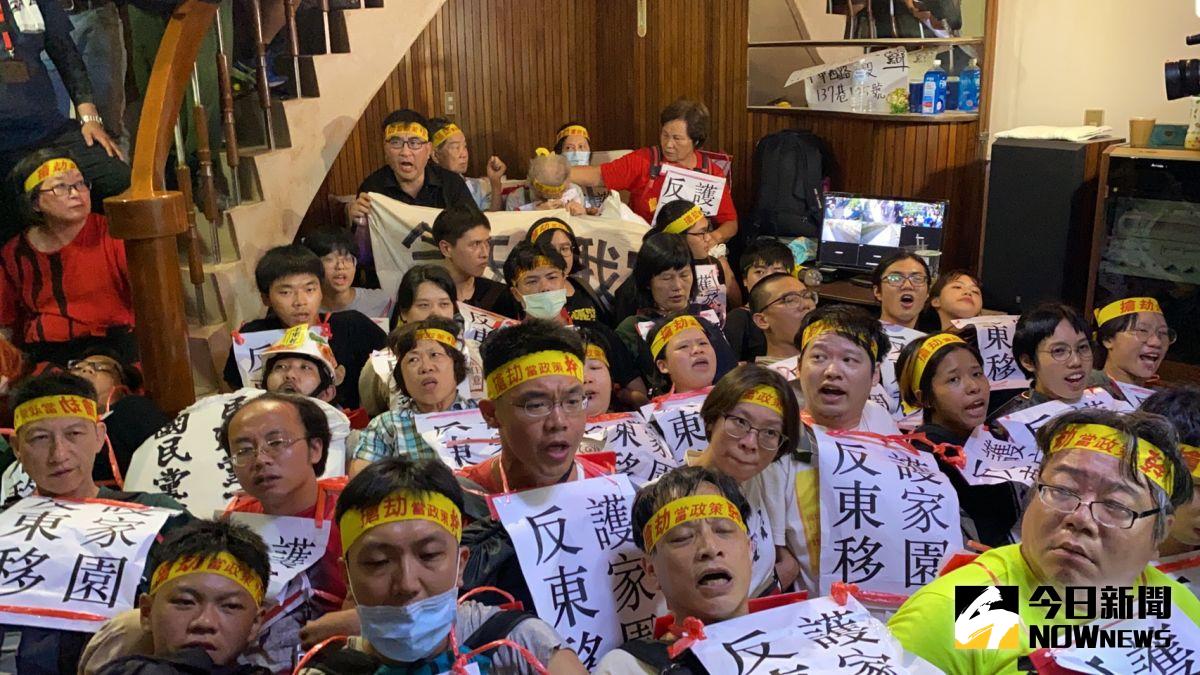 ▲來自各地的聲援人士，在陳家集結擋拆。（圖／記者陳聖璋攝，2020.07.23）