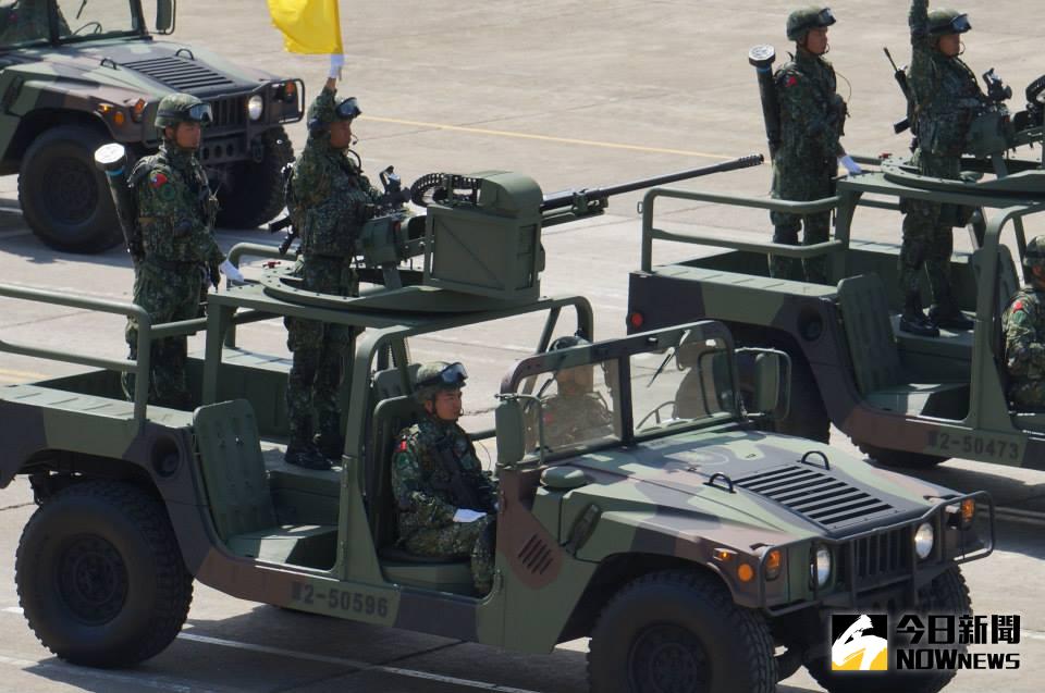 ▲新冠肺炎防疫優先，陸軍宣佈8月29日湖口營區開放取消。圖為2015年湖口國防戰力展示。（圖／記者呂炯昌攝）