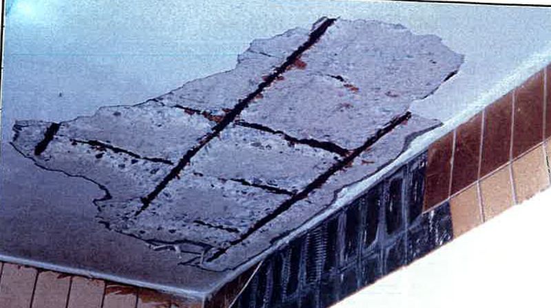 ▲土城區立德路一處面積約1616平方公尺、地上5層建築物,因結構危險、鋼筋鏽蝕等因素,確定列為都市更新地區。。(圖/新北市都市更新處提供)