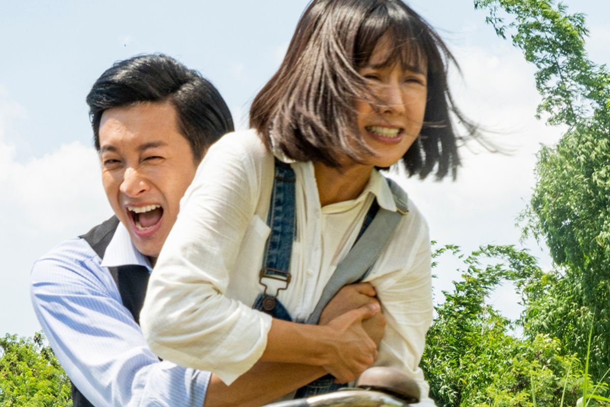 ▲大元（右）被邱凱偉意外襲胸。（圖 / 三立提供）