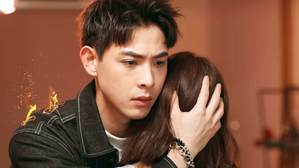 ▲連晨翔對宋芸樺使出摸頭殺。（圖 / 三立提供）