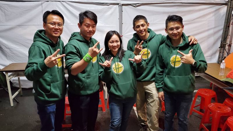 ▲民進黨於第10屆的立委選舉徵召年輕人投入艱困選區,並以「Team