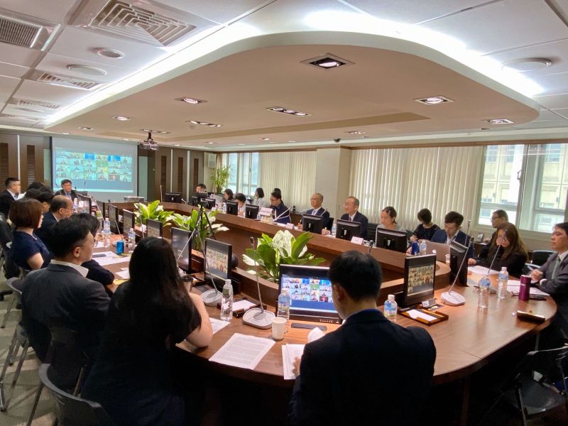 ▲今年APEC部長級會議在線上召開，行政院政務委員鄧振中代表我國參與。（圖／行政院提供）