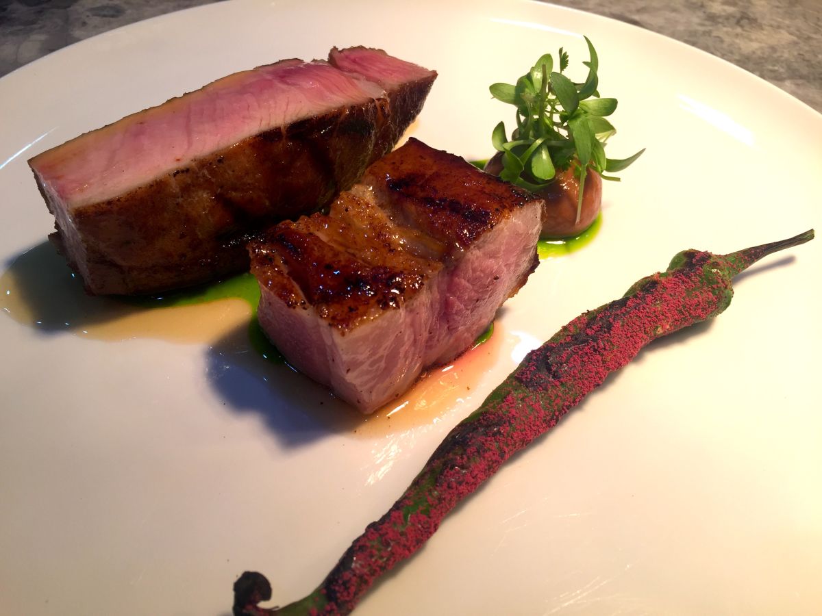 ▲蘭餐廳的戰斧豬排。（圖／記者黃仁杰攝）