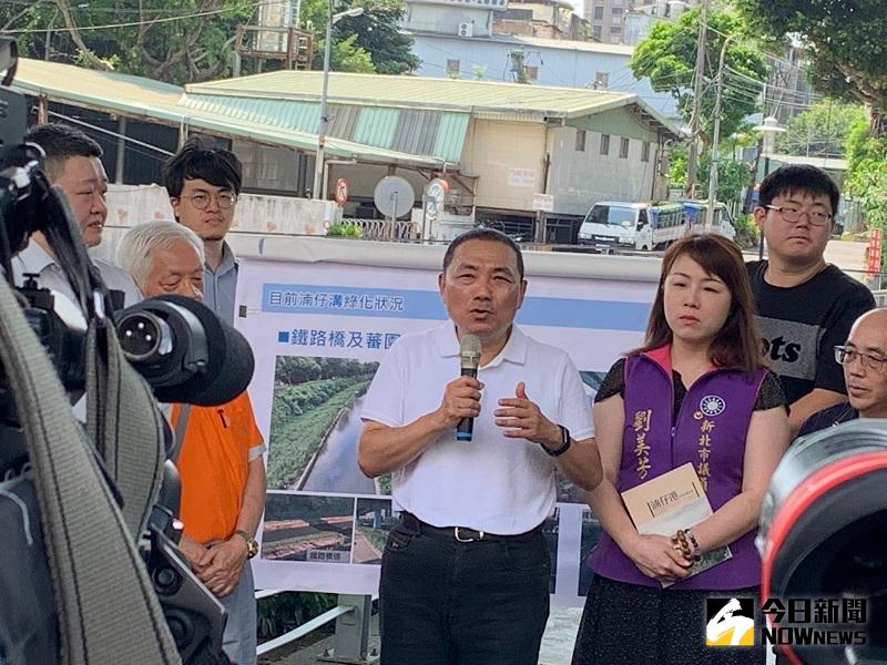 ▲針對修憲議題，侯友宜強調要面對新民意。(圖/記者康子仁攝)