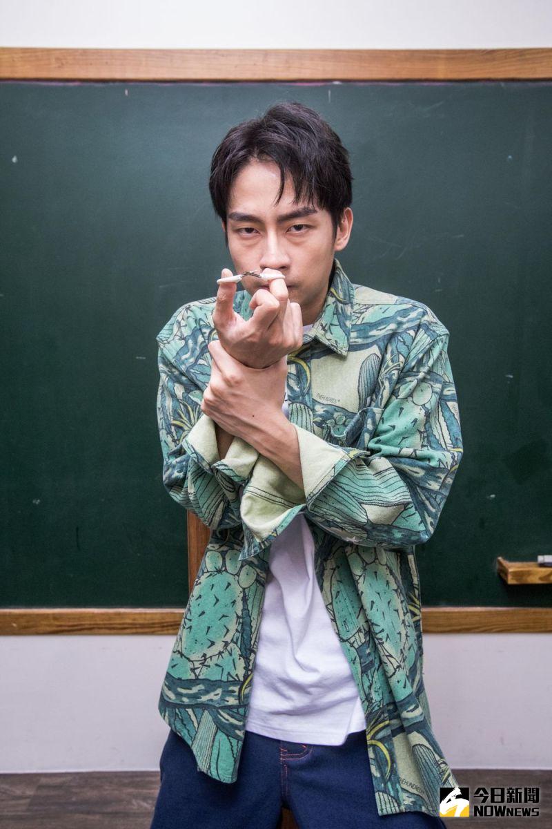 ▲大鶴在片中對抗活屍的武器,居然只有一把指甲刀。(圖/記者葉政勳攝)