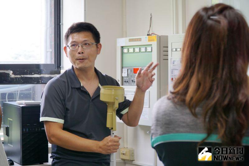 ▲大葉大學消防學程介紹安檢設備。(圖/記者陳雅芳攝,2020.07.28)