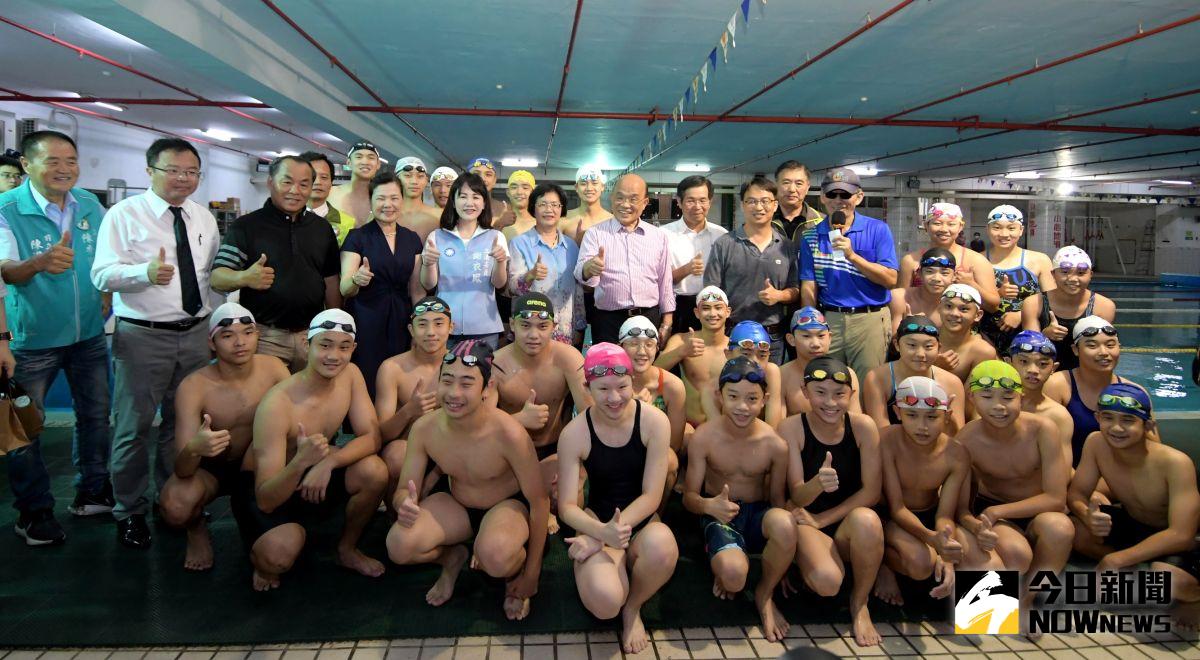 ▲行政院長蘇貞昌團隊南下關心彰化縣教育，視察陽明國中校舍整建及太陽光電建置的執行情形。（圖／記者陳雅芳攝，2020.07.28）