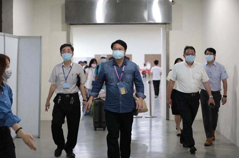 ▲林右昌與澎湖、連江縣府洽談套裝遊程，把基隆市的觀光旅遊能量向外連結，展開嶄新的觀光方式。(圖/基隆市政府提供)