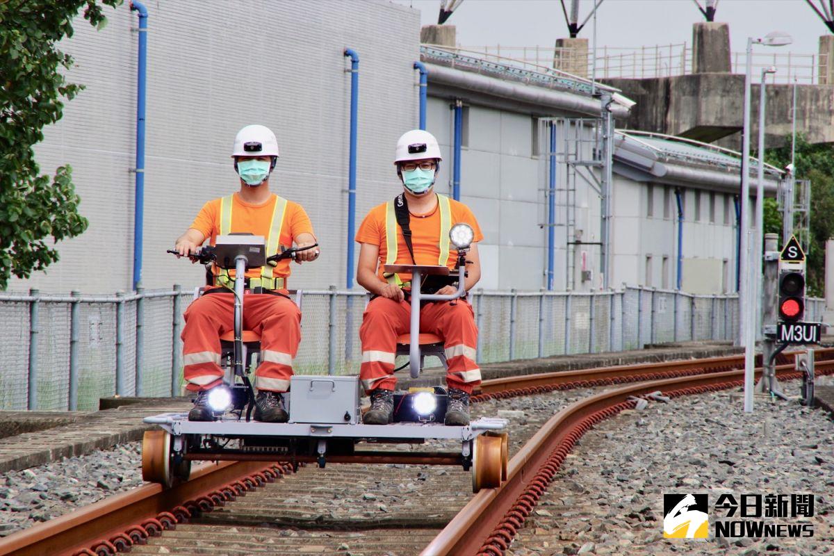 ▲為確保營運及旅客安全，台灣高鐵與工業技術研究院合作，開發 MIT 新型「軌道智能化巡檢機車」，較傳統步巡勘災效率提升達 3 倍。（圖／記者陳致宇攝）