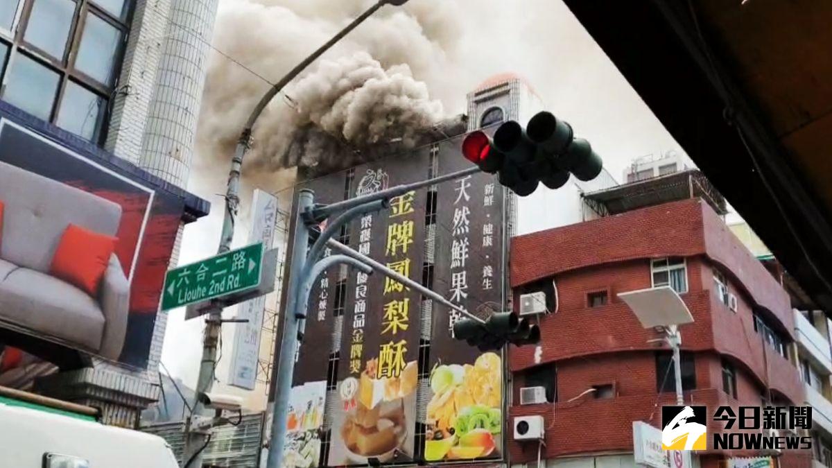 ▲ 六合夜市發生大火至少延燒三戶。（圖／記者郭俊暉攝 , 2020.07.29）