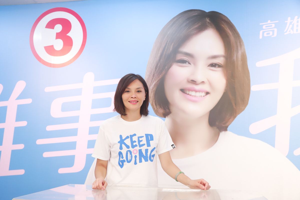 ▲國民黨高雄市長候選人李眉蓁接受《NOWnews今日新聞》專訪時談到她與陳其邁最大的差別，就是「我比較接地氣」！(圖/記者葉政勳攝)