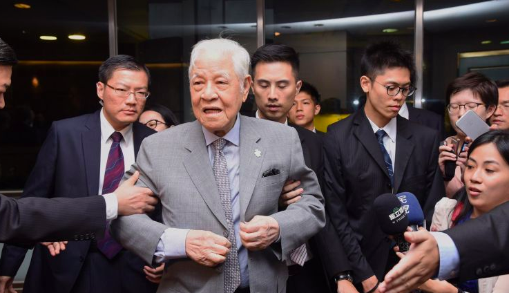 ▲前總統李登輝30日晚間病逝於台北榮總，前立法院長王金平發文悼念。（圖/資料照）