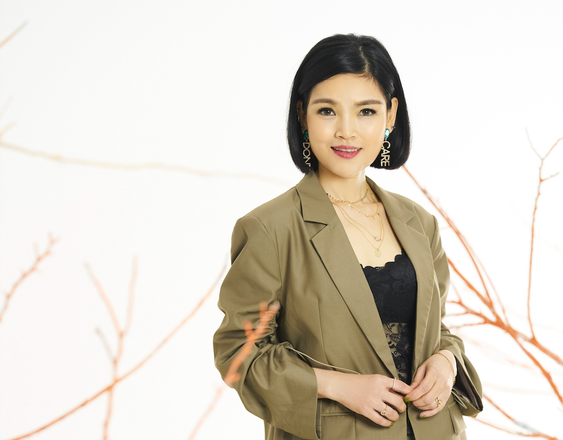 ▲談詩玲透露與酒店大亨尪的感情像白開水，且已經有19個月沒「開機」。（圖／豪記唱片提供）