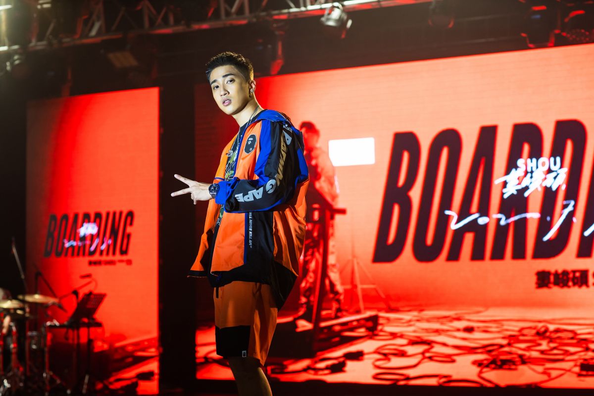 ▲婁峻碩梭哈存款辦演唱會，且他為了演唱會在半夜上健身房舉啞鈴。（圖／想不到音樂工作室提供）