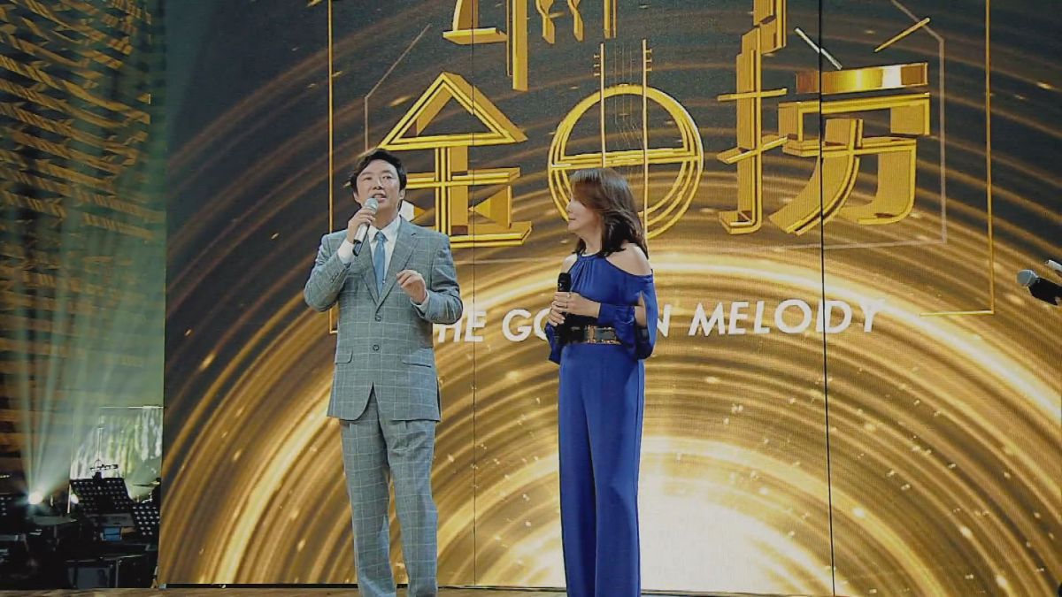 ▲費玉清（左）和辛曉琪認識多年，2人竟是「送棉被的關係」。（圖／中天提供）