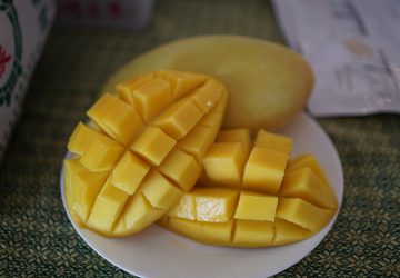 西門町水果攤天價坑人？1顆芒果860元嚇跑韓國人　眾怒：觀光毒瘤