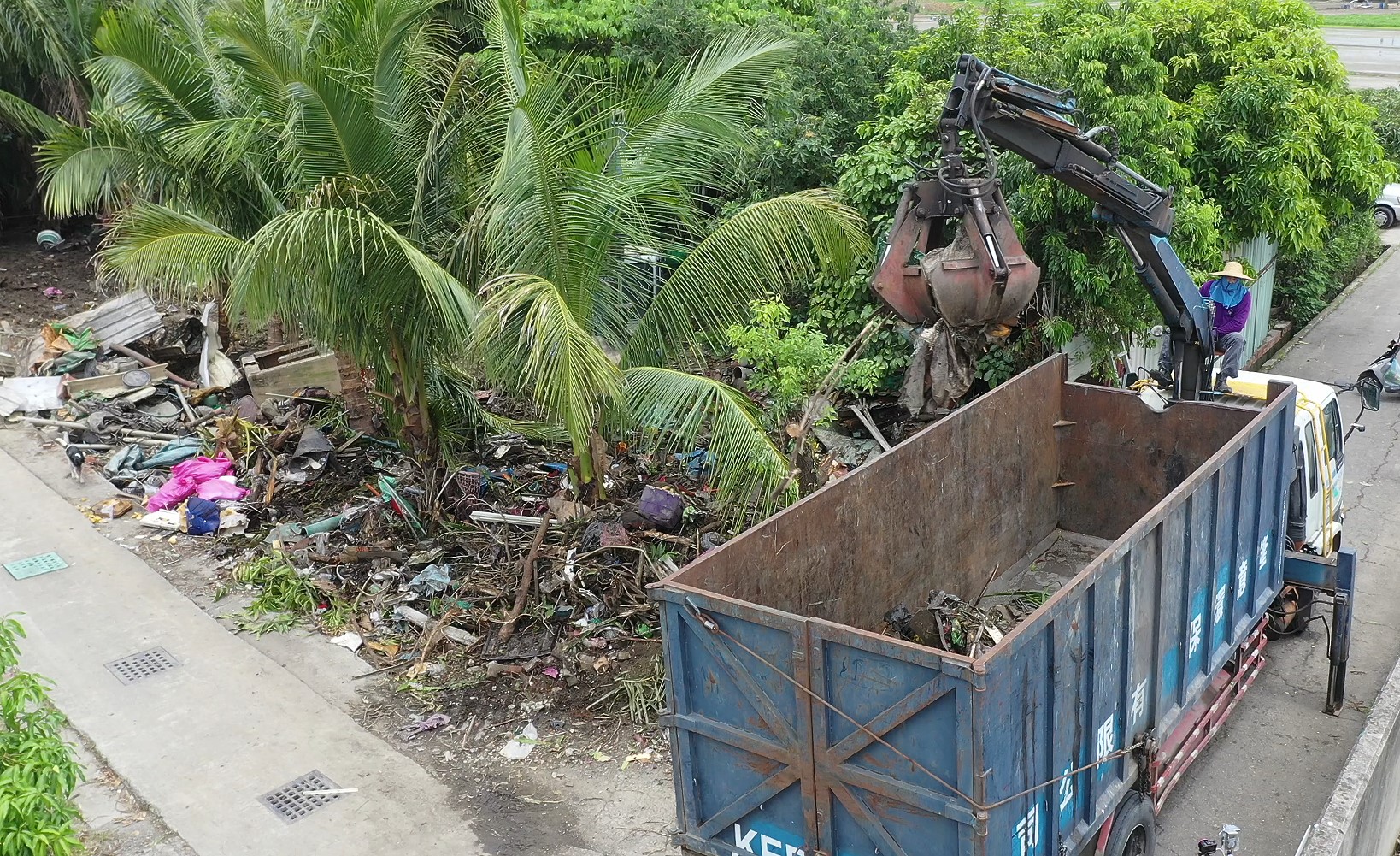 網友集資協助整頓狗園(圖/台灣動物緊急救援小組提供)