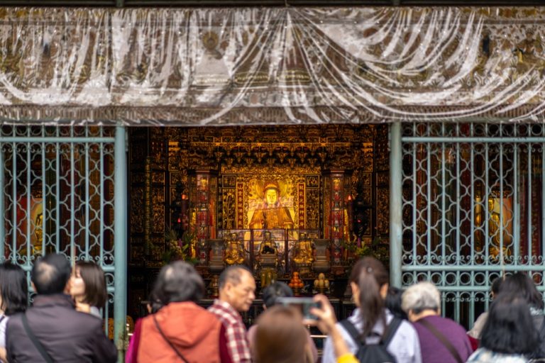 還願不能只拜一位神明。（圖／shutterstock）