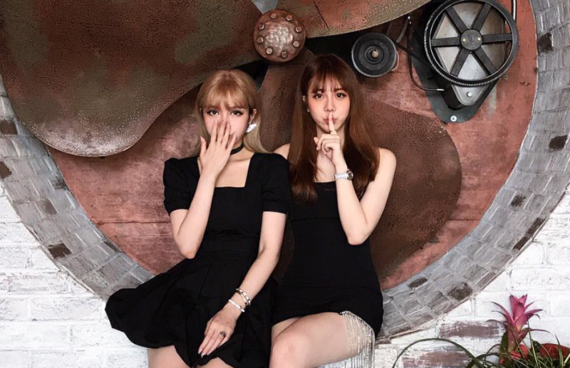 ▲愷愷(右)和周揚青私交甚篤。(圖/愷愷IG)