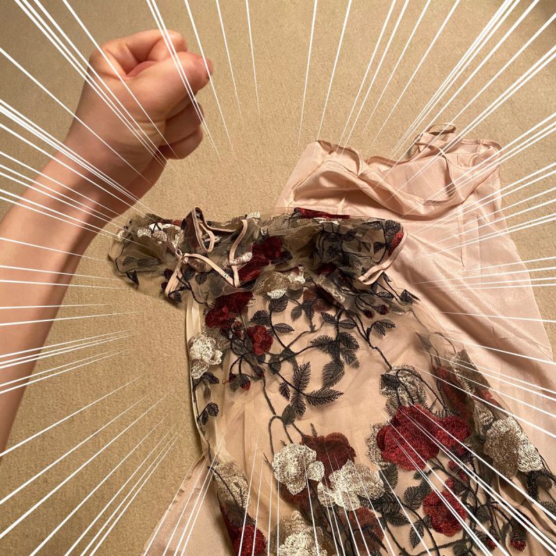 ▲日本一位正妹作家桐澤多惠，因為貼身旗袍脫不下來意外在網路爆紅。（圖／翻攝自@kirisawatae的推特）