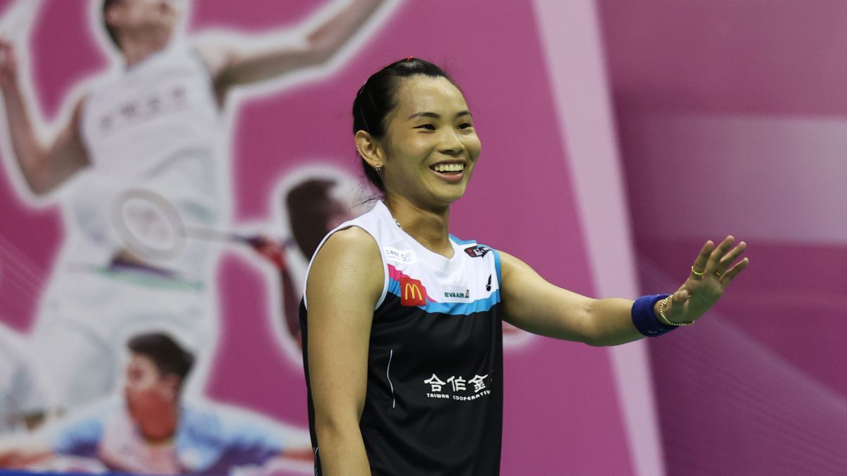 ▲模擬東京奧運對抗賽，焦點大戰，世界羽球球后戴資穎出戰男子選手林家翾，兩人打出精彩好球就會相視而笑致意。（圖／國訓中心提供）