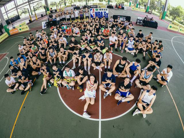 ▲專為全台大專好手打造的三對三籃球夢想舞台「國泰 NBA 3x」，本週日移師高雄進行南區預賽。（圖／國泰NBA 3x提供）