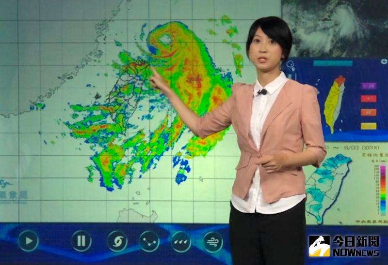 ▲哈格比颱風今（ 3 ）日 14 時中心位置在基隆東北方海面，象局持續發布海上颱風警報，也針對西半部 16 縣市發布豪雨、大雨特報。（圖／記者陳致宇攝）