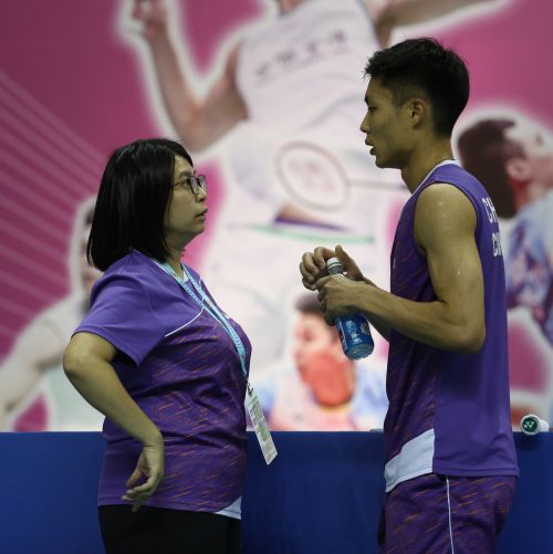 ▲克拉克也特別提到，周天成（右）長期與物理治療師高敏珊搭檔，兩人不僅是長年征戰國際的最佳拍檔，更是彼此生命中最重要的力量來源之一。（圖／國訓中心提供）