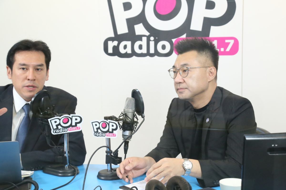 ▲國民黨主席江啟臣接受廣播專訪，對於蘇嘉全辭職聲明，喊冤他遭抹黑，江啟臣吐槽，「你沒有把柄人家也拿不出東西！」 (圖/台北流行音樂電台提供)