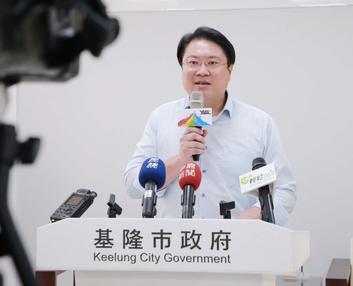 ▲林右昌強調，基隆火車站存留問題，並非最後定論，輕軌捷運跟火車也不一定是二擇一的選擇。（圖／基隆市政府提供）