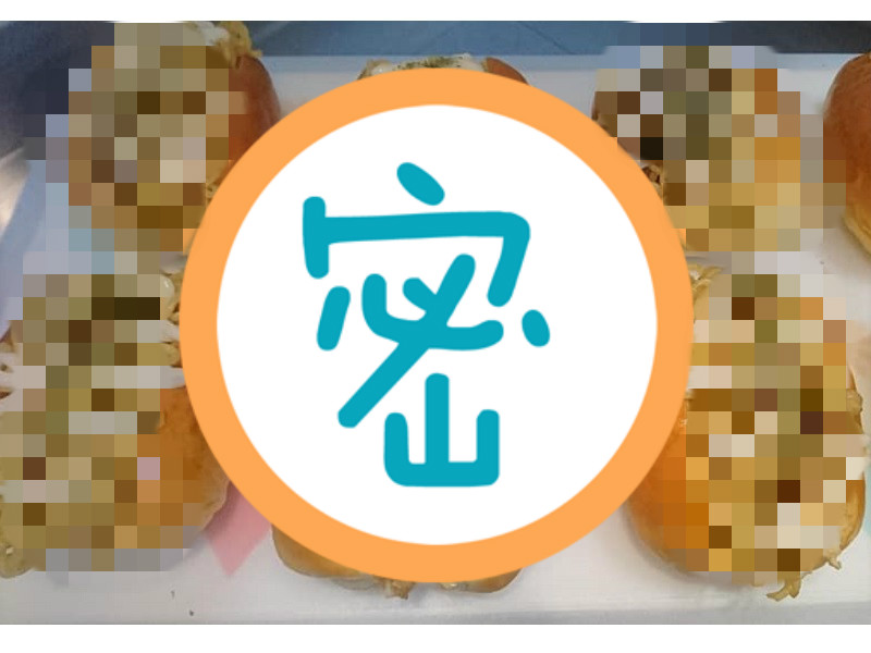 ▲一名女網友用「印尼泡麵」及餐包捲，做出「超銷魂早餐」，讓人看後不禁垂涎，甚至還有人直問「有外送服務？」（圖／翻攝自臉書社團《我愛全聯-好物老實説》）