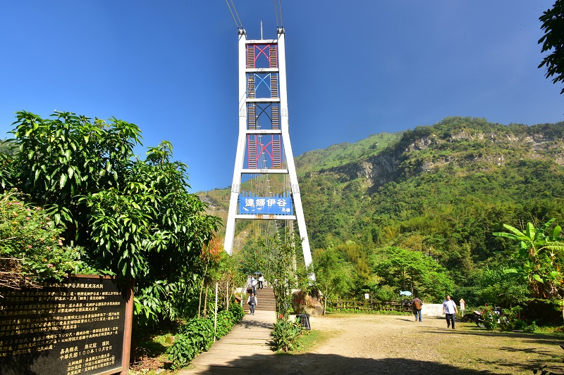 ▲達娜伊谷景緻秀麗，有清澈的河川還有翠綠山巒，可體驗原民風情。（圖／嘉義縣政府提供）