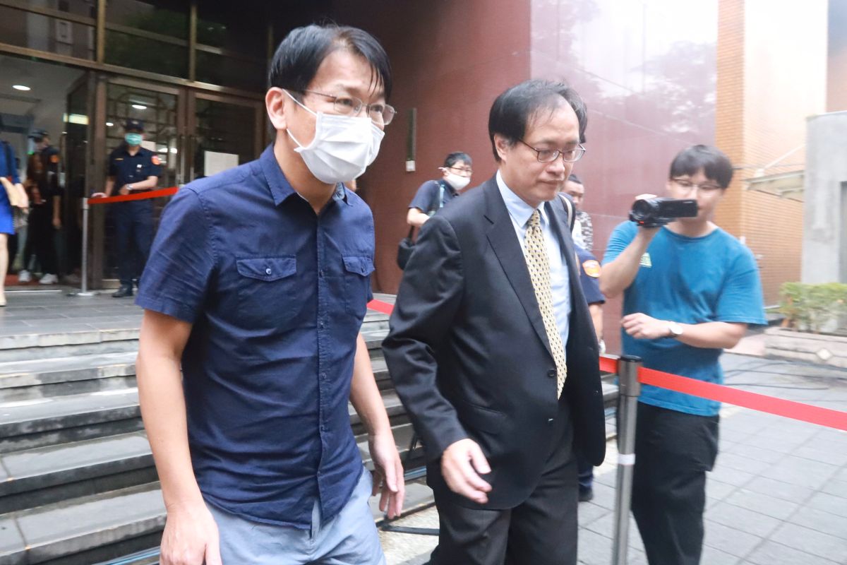 ▲時代力量前黨主席徐永明在交保後，原本要參加今天（5日）黨中央的紀律委員會，沒想到徐永明提前宣布退黨。（圖／記者葉政勳攝）